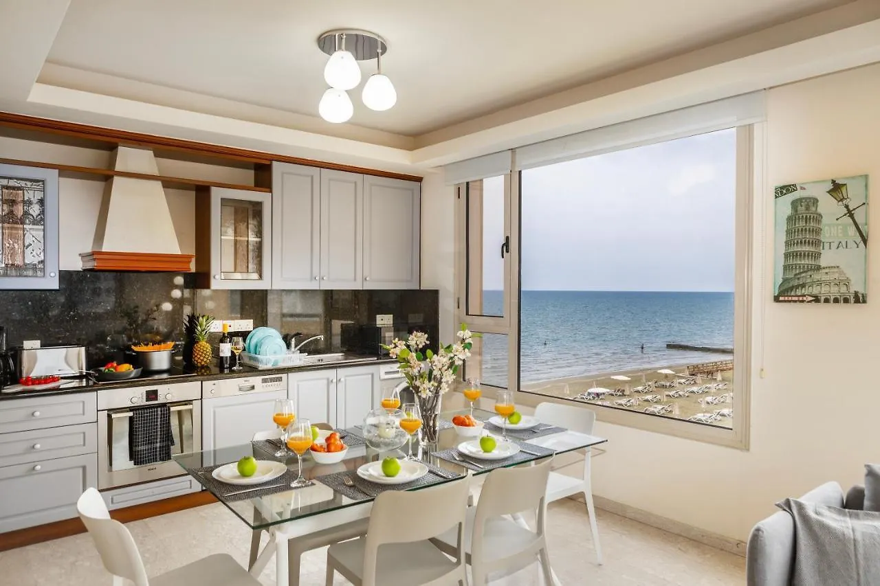 公寓 Mackenzie Beachfront Eftyhia Suite 拉纳卡 塞浦路斯