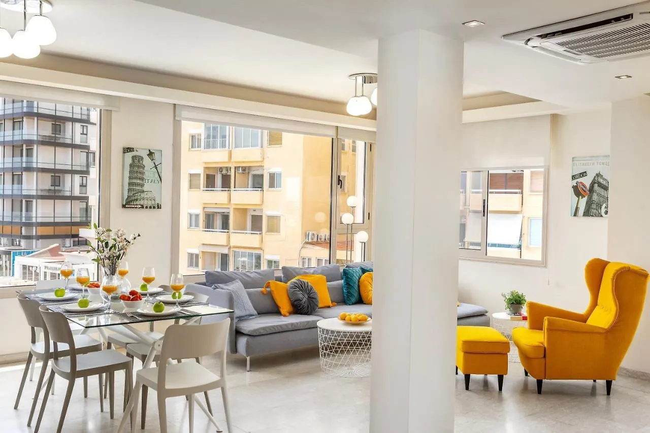 Mackenzie Beachfront Eftyhia Suite 라르나카 0*,  키프로스